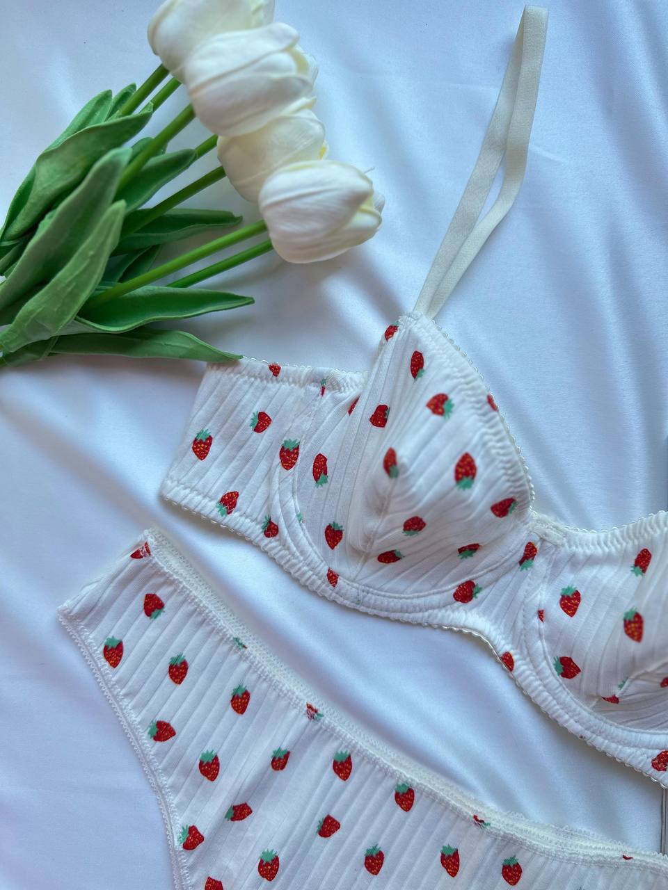 Çilek Detay Pamuklu Takım - Modaludo