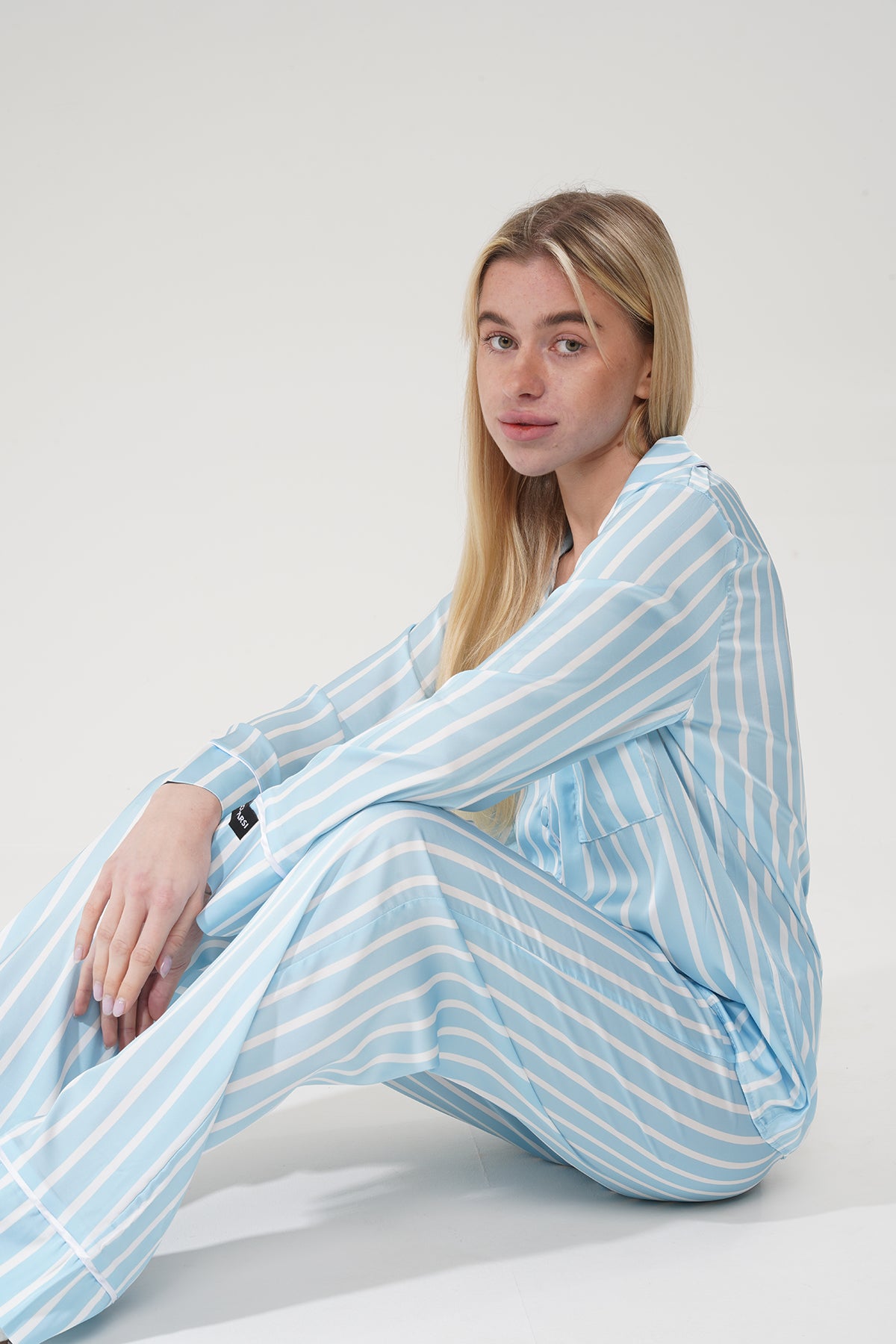 Mavi Çizgili Saten Pijama Takımı| COCOLARSİ - Modaludo