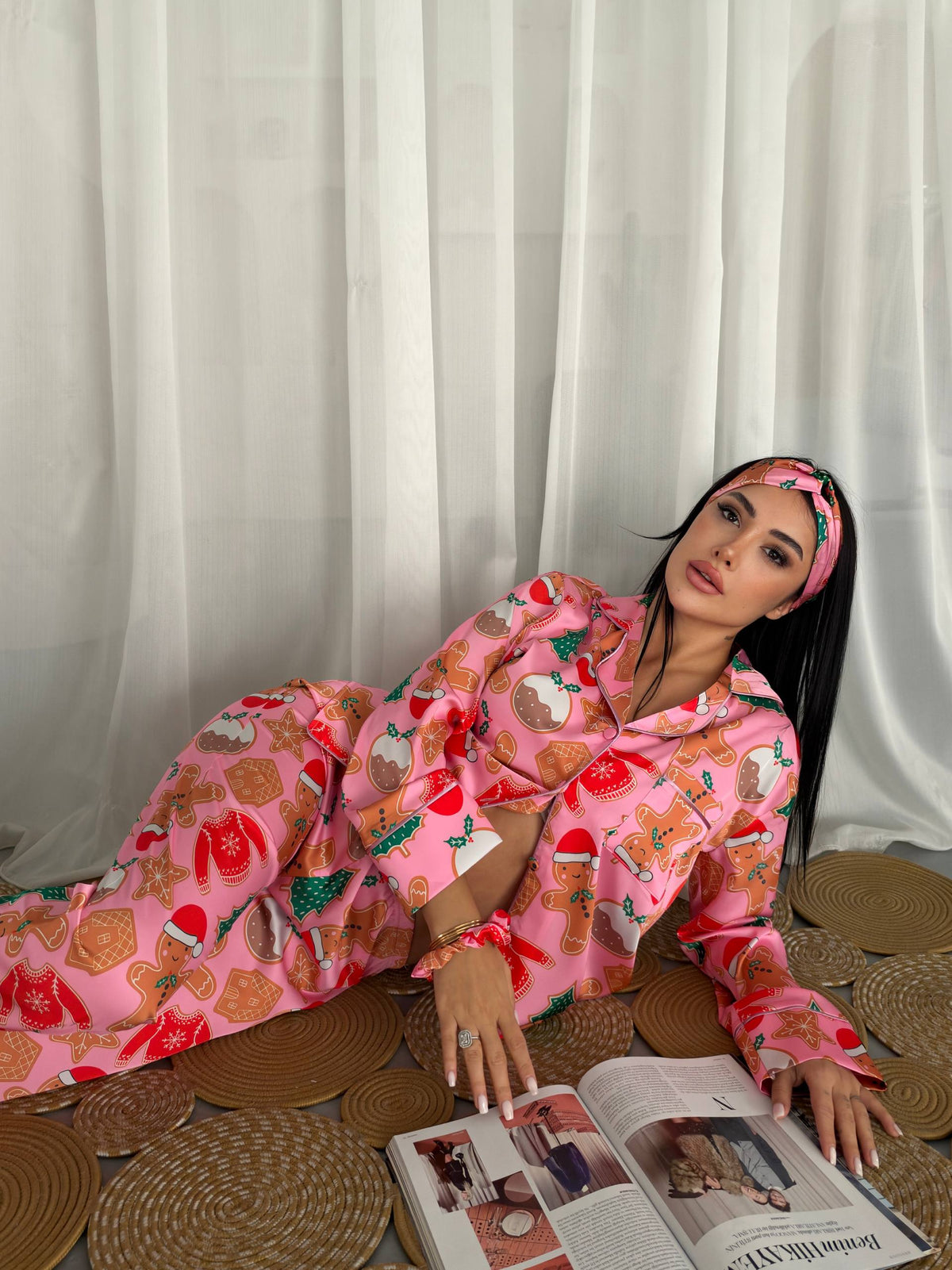 Yılbaşı Özel Pembe Desenli Kadın Saten Pijama Takımı