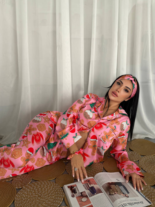 Yılbaşı Özel Pembe Desenli Kadın Saten Pijama Takımı