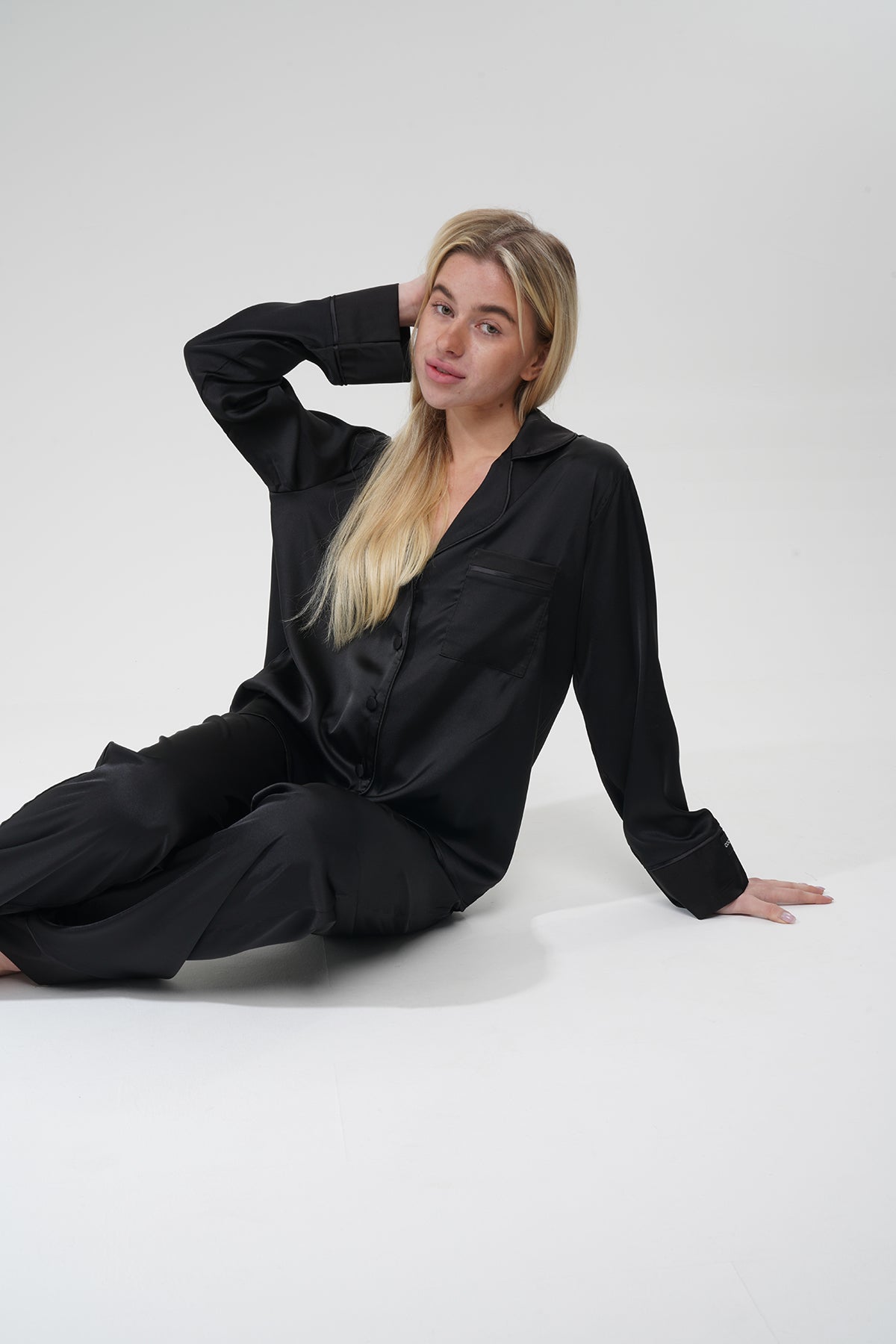 Siyah İpeksi Saten Pijama Takımı | COCOLARSİ