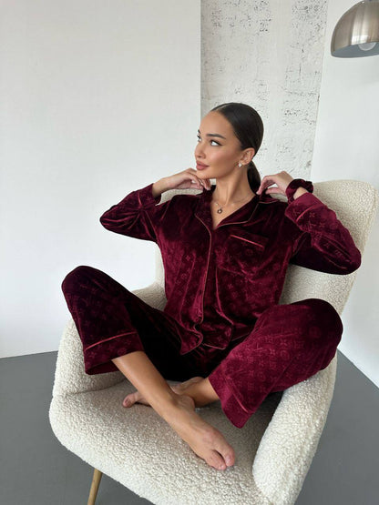 Lüks Kadife Desenli Pijama Takımı – Bordo