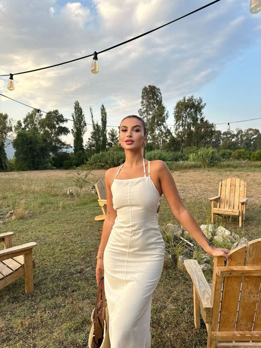 Elegant White Sleeveless Midii Dress - Perfect for Summer Evenings