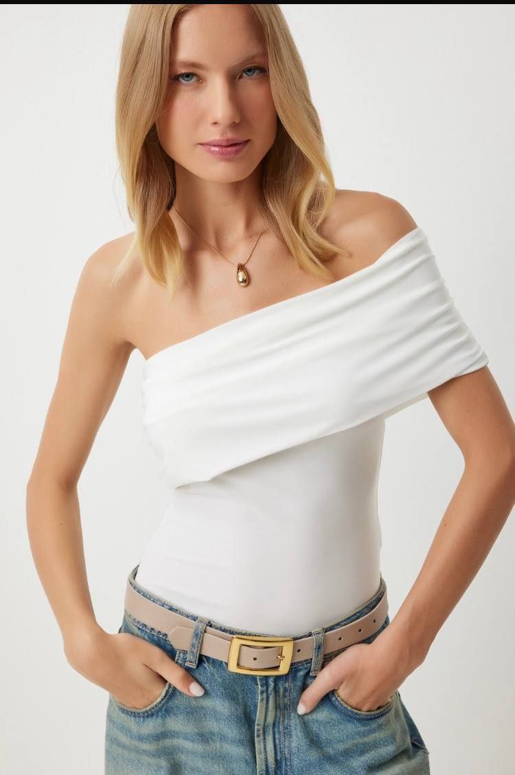 Chic Asymmetrical One-Shoulder Top