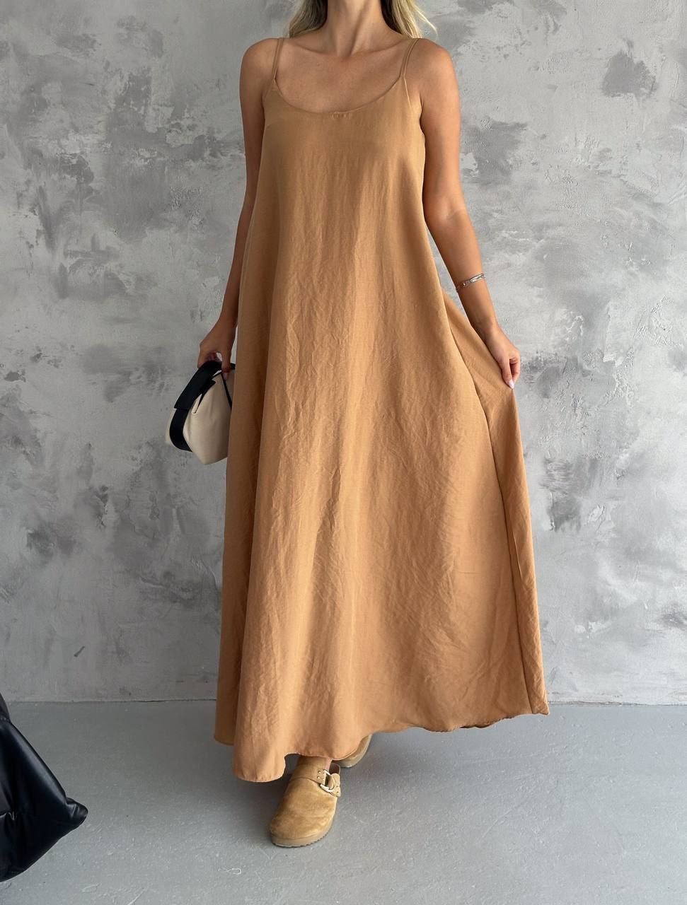 Elegant Sleeveless Maxi Dress - Perfect for Summer Evenings