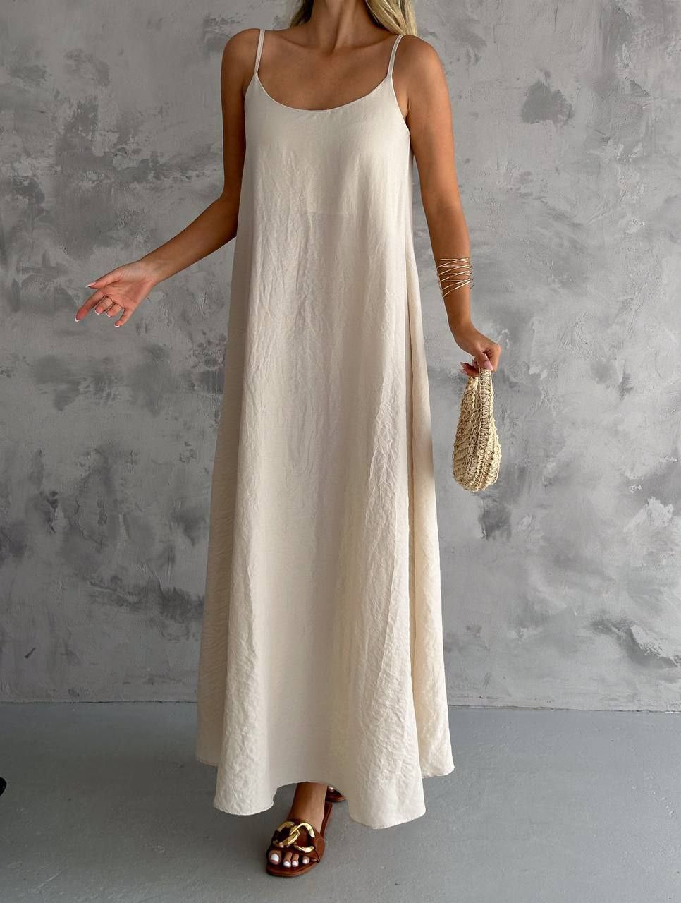 Elegant Sleeveless Maxi Dress - Perfect for Summer Evenings