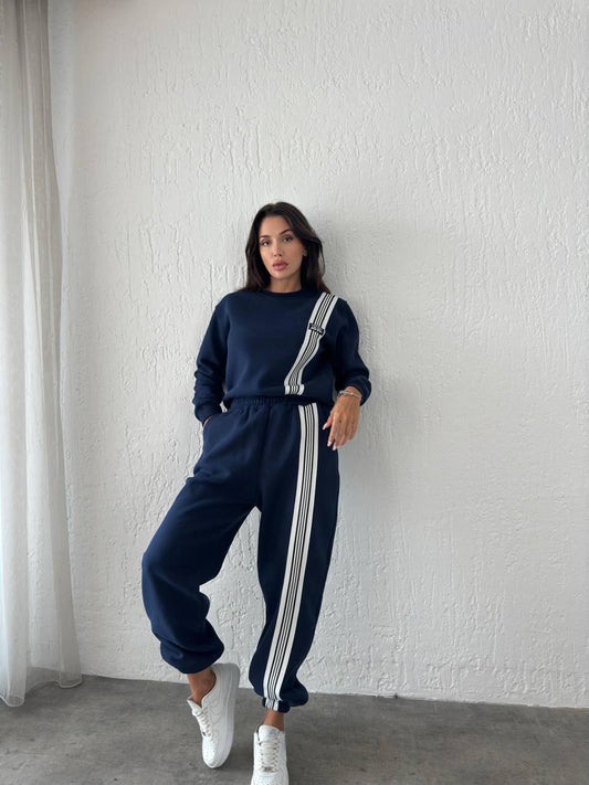 Chic Tracksuit with Stripes