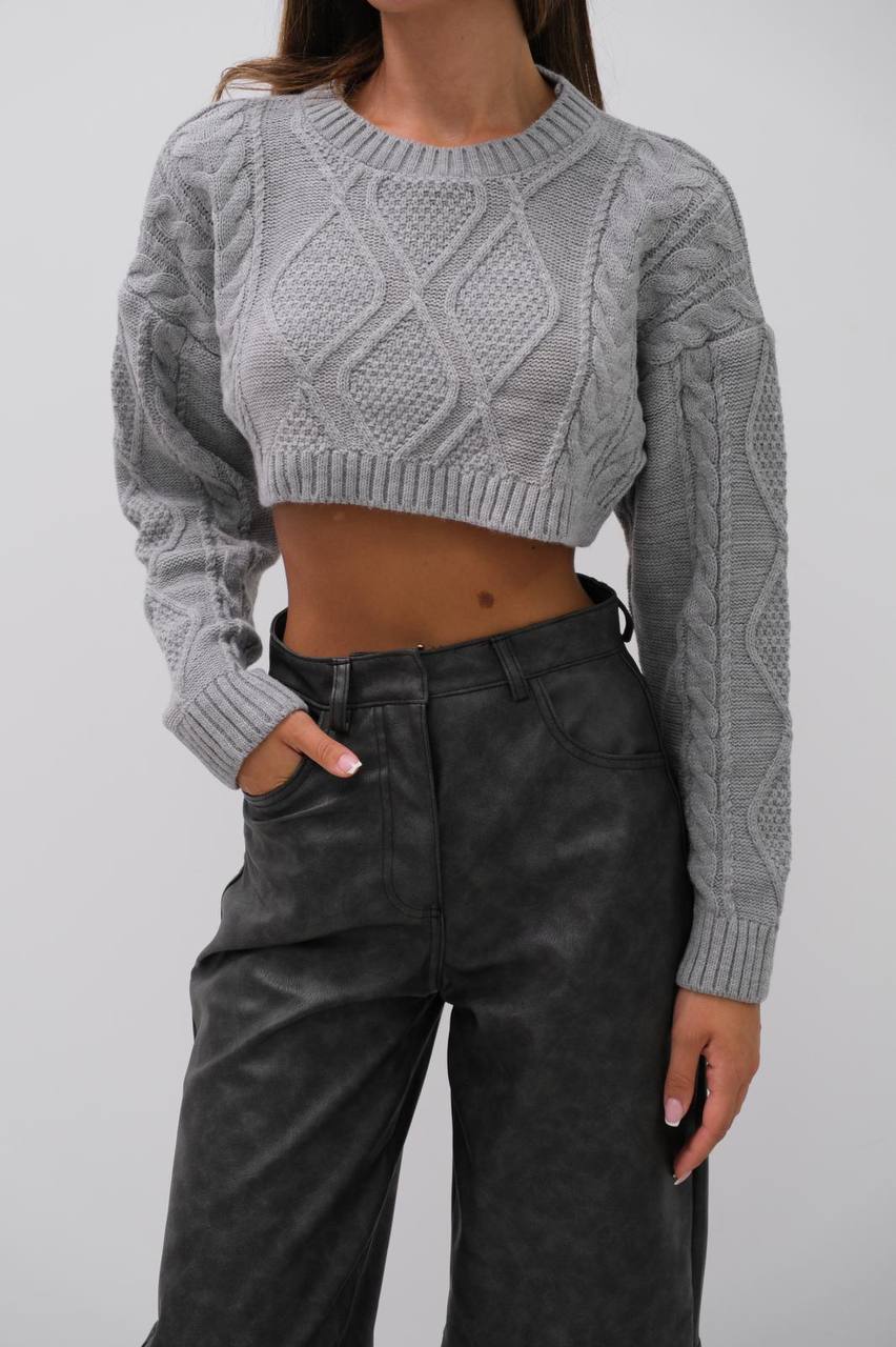 Chic Cable Knit Cropped Sweater