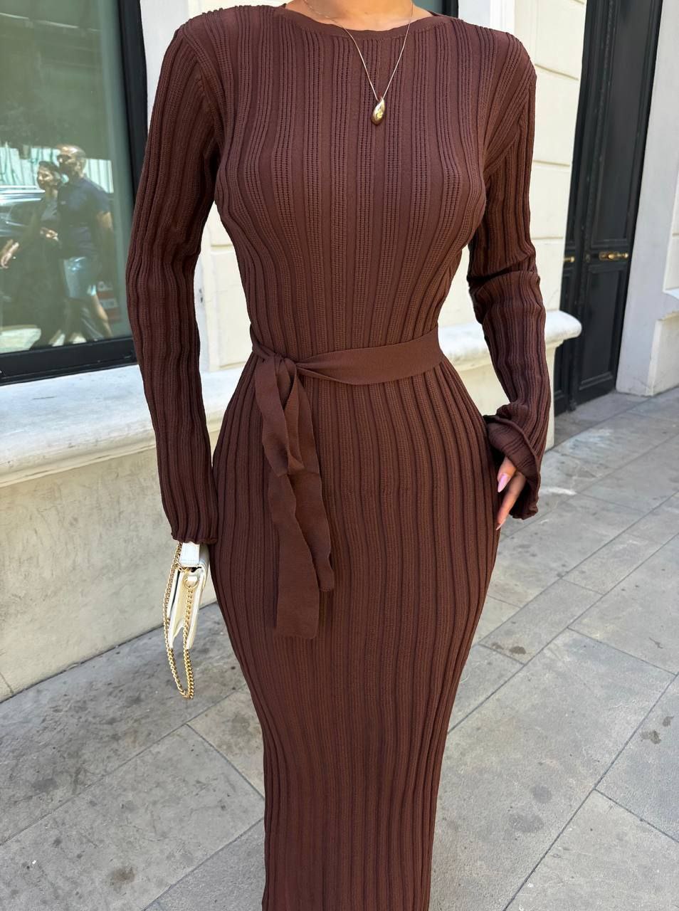 Elegant Long-Sleeve Ribbed Midi Dress