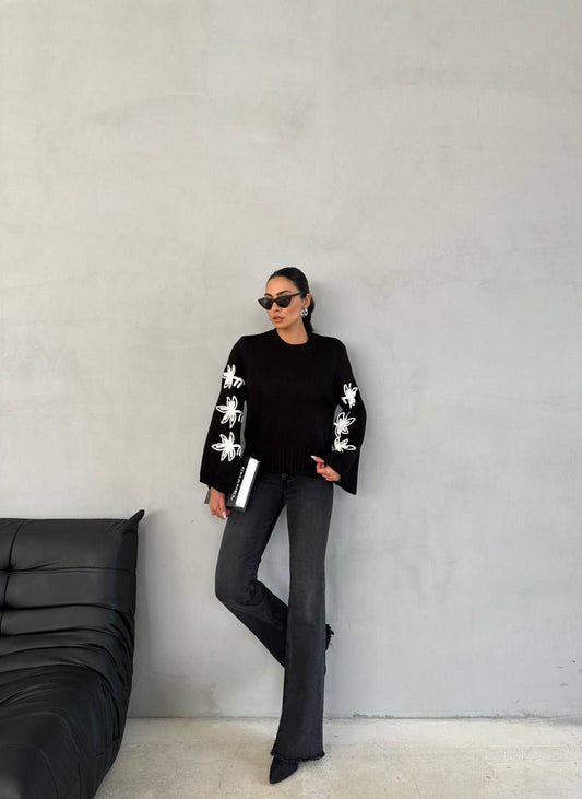 Chic Long-Sleeve Pleated Sweater