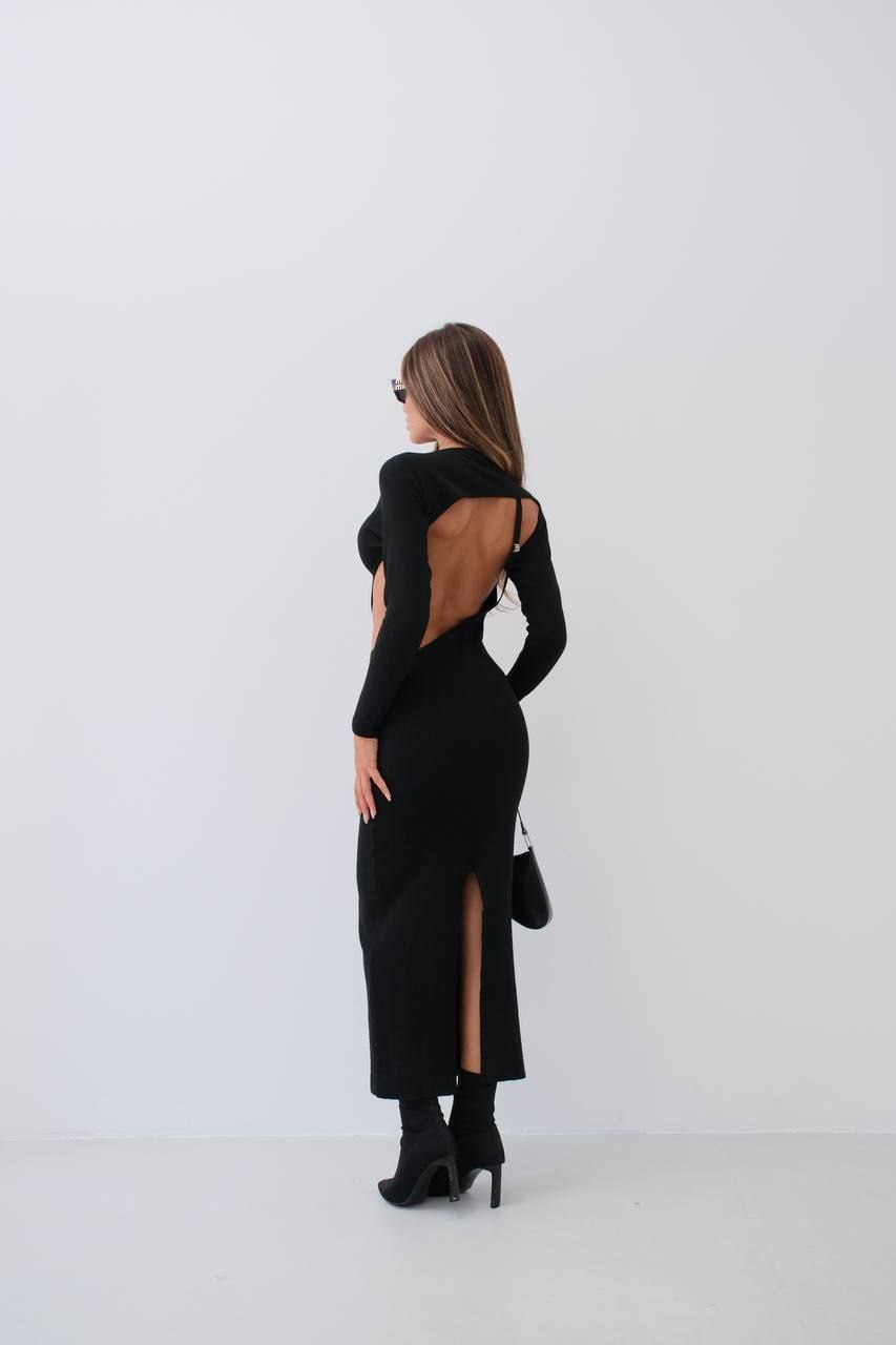 Elegant Midi Dress with Chic Side Cut-Out