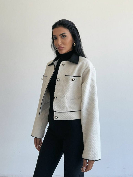 Chic Two-Tone Cropped Jacket