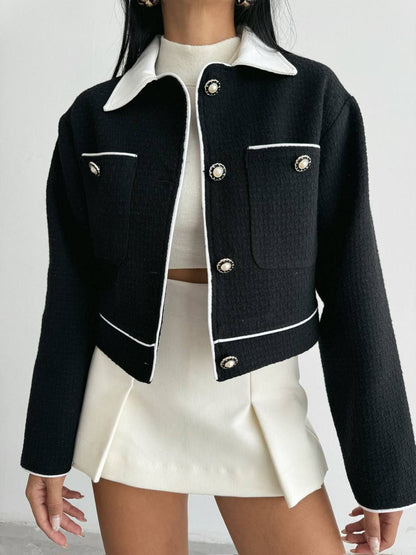 Chic Two-Tone Cropped Jacket