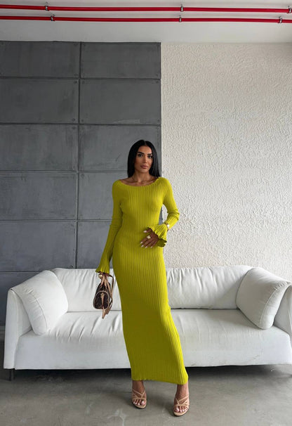 Elegant Ribbed Long-Sleeve Maxi Dress