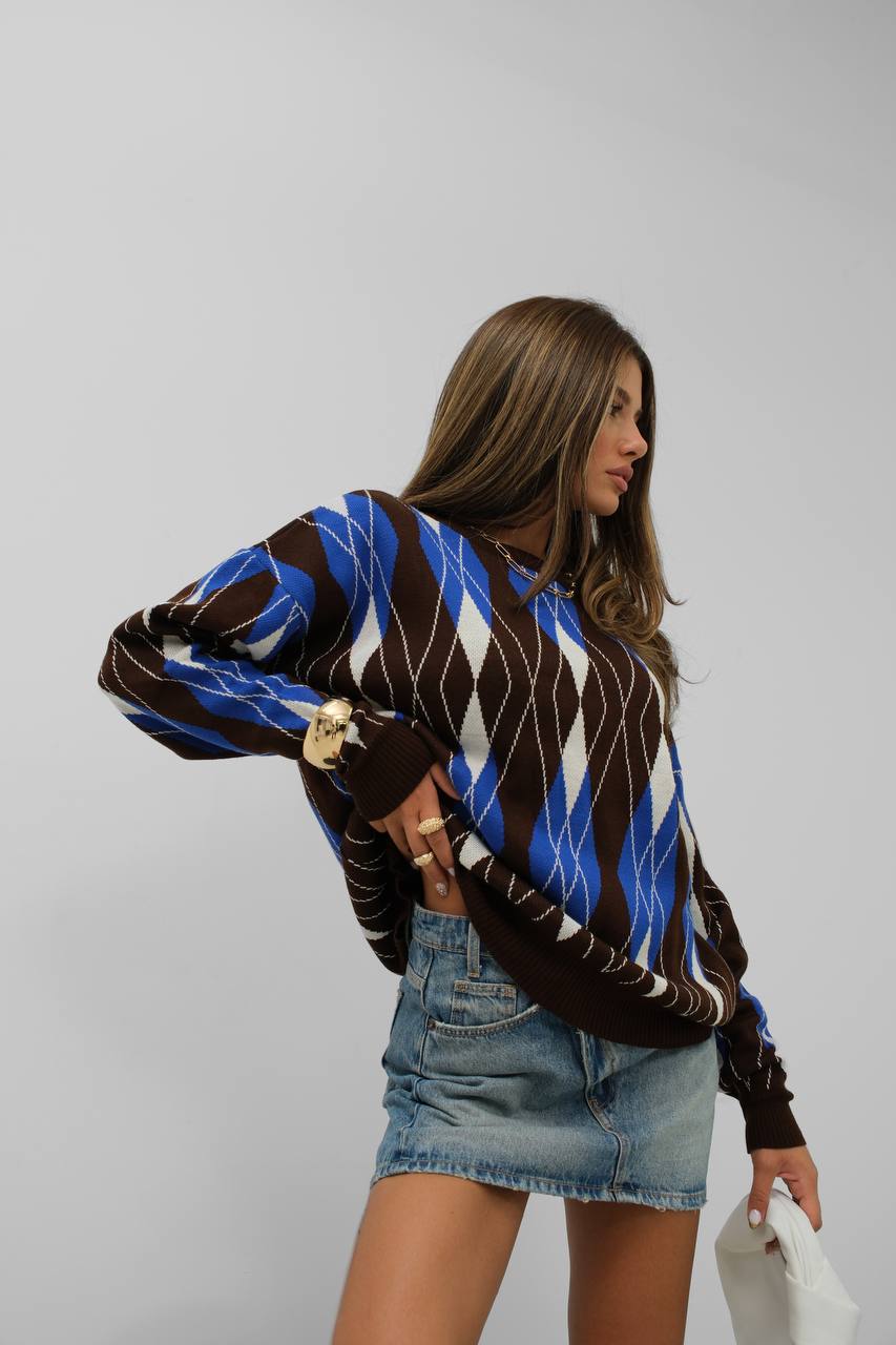 Bold Striped Diagonal Pattern Sweater