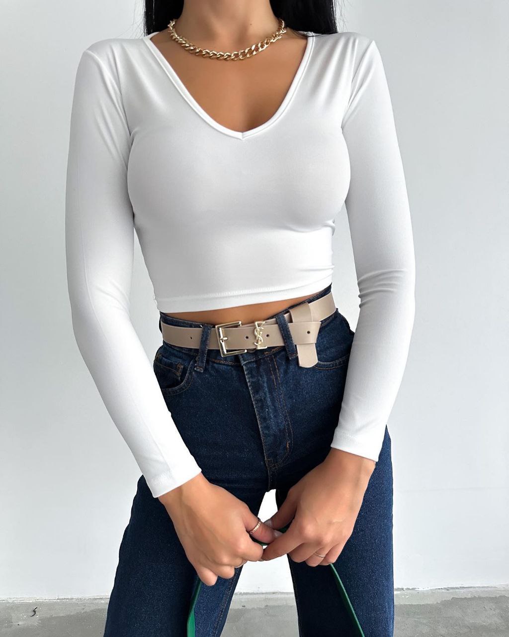 Chic V-Neck Long Sleeve Crop Top