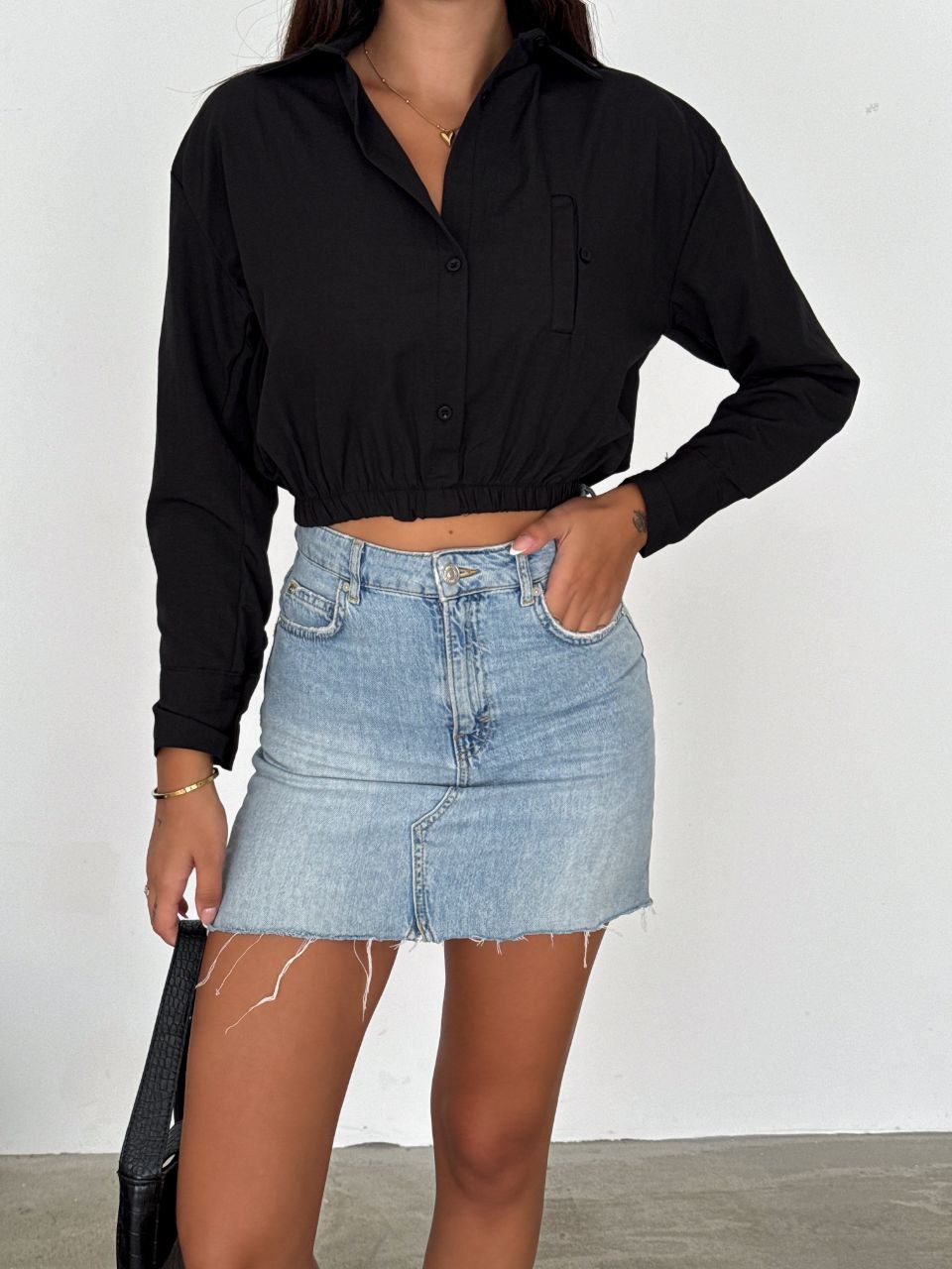 Chic Cropped Button-Up Shirt