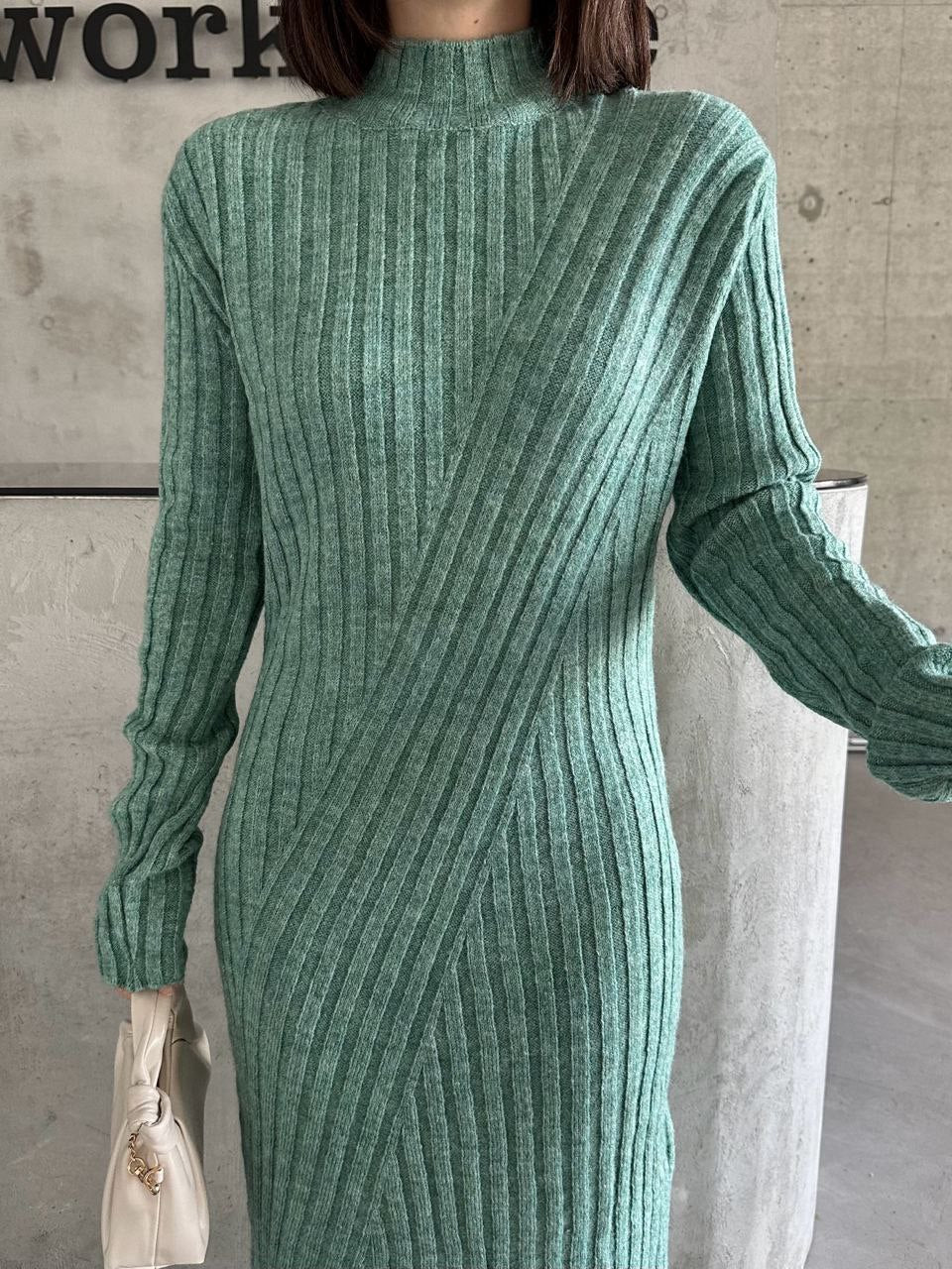 Knit Striped Midi Dress - A Perfect Blend of Comfort and Style