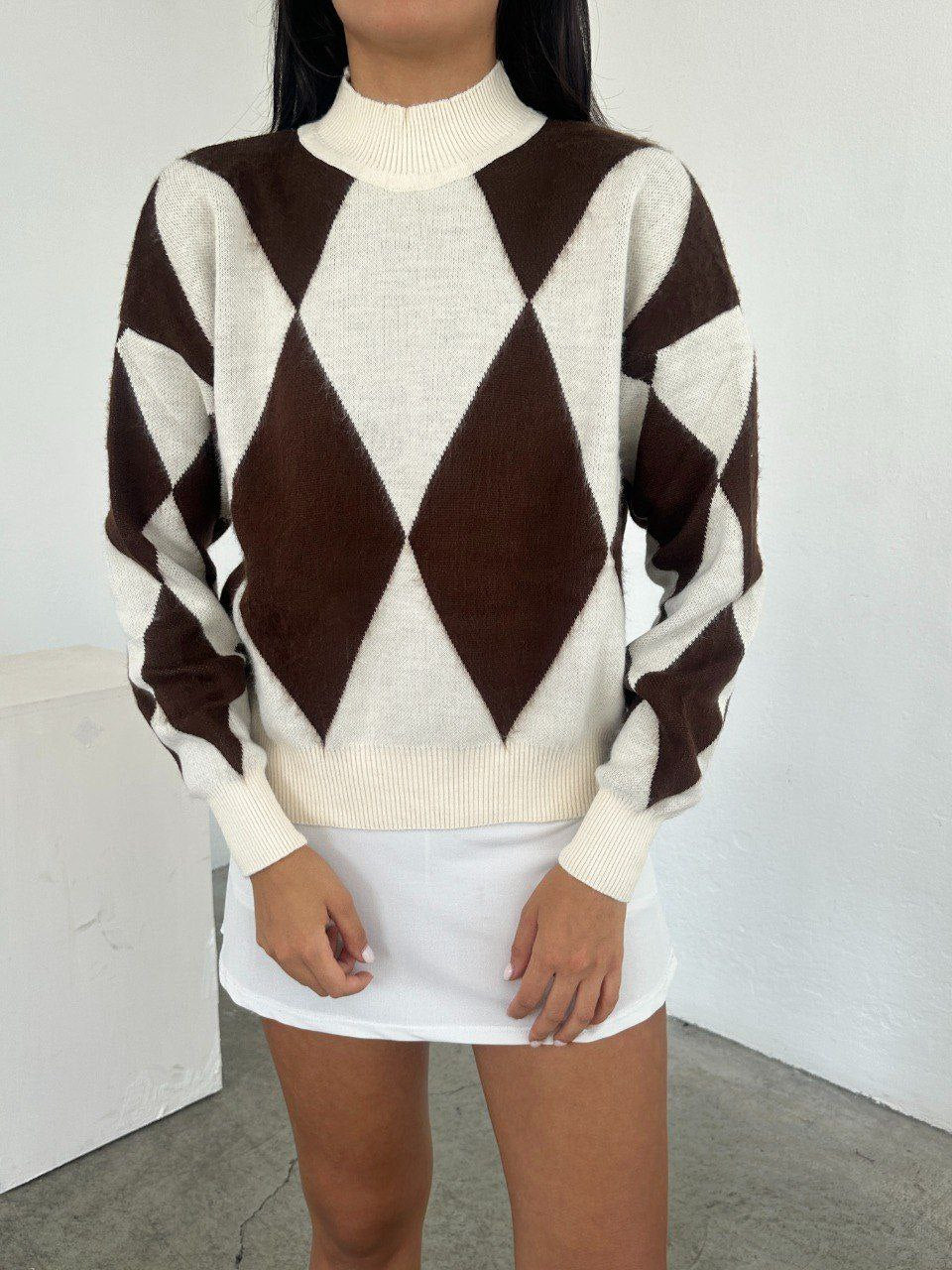 Argyle Pattern Sweater - Classic Diamond Design