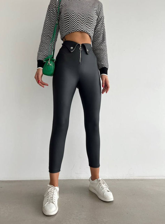 High-Waisted Black Stretch Cropped Trousers