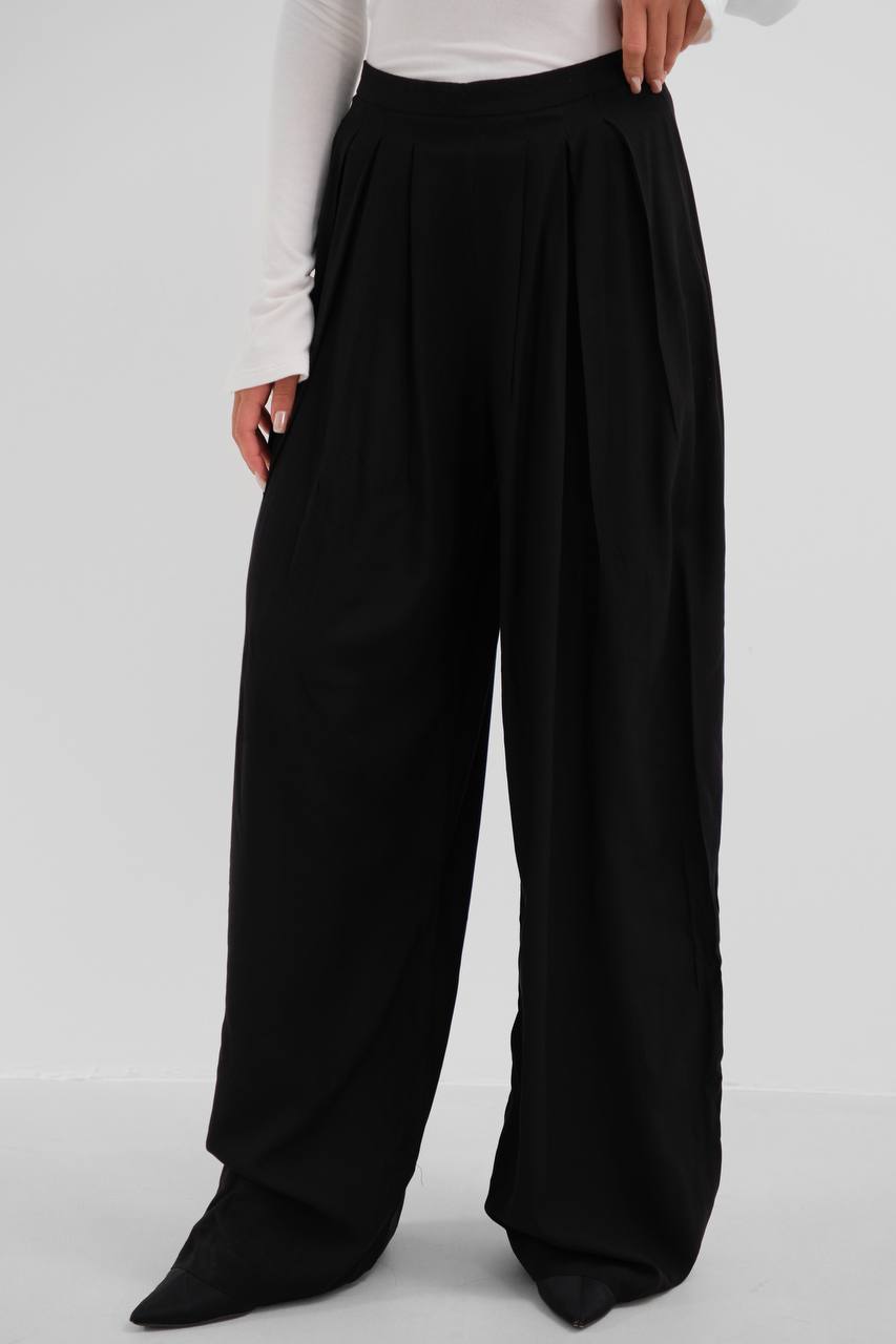 Pleated Wide Trousers