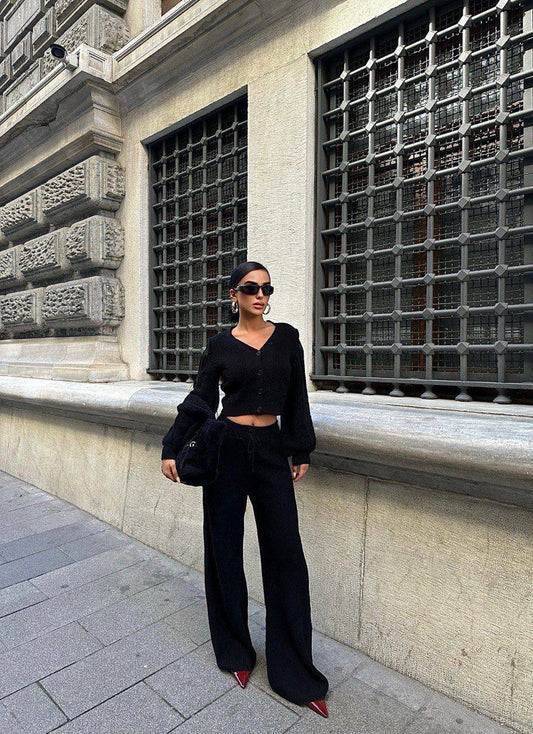 Textured Two-Piece Suit with High-Waisted Trousers