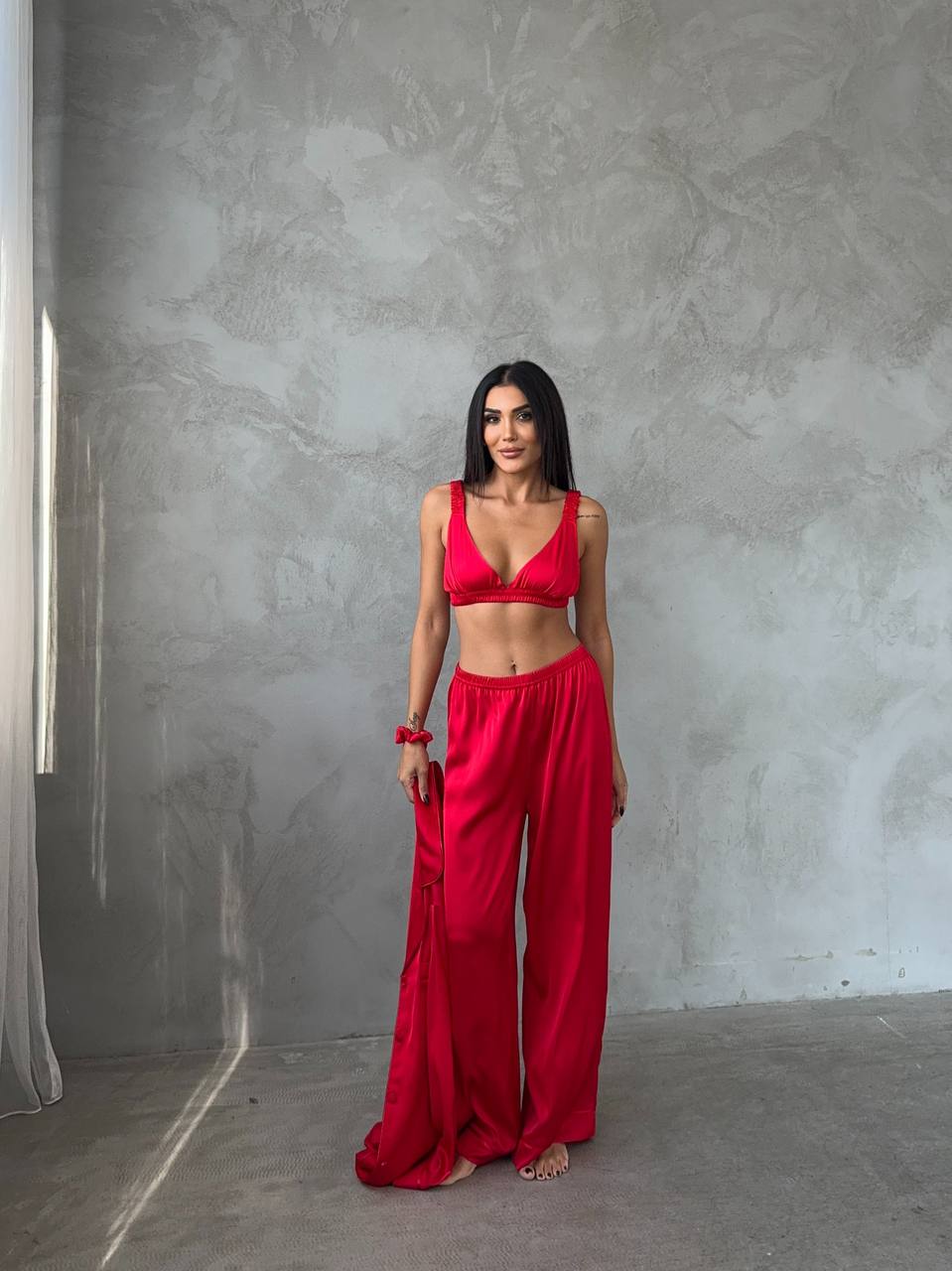 Kırmızı Saten Pijama Takımı 3