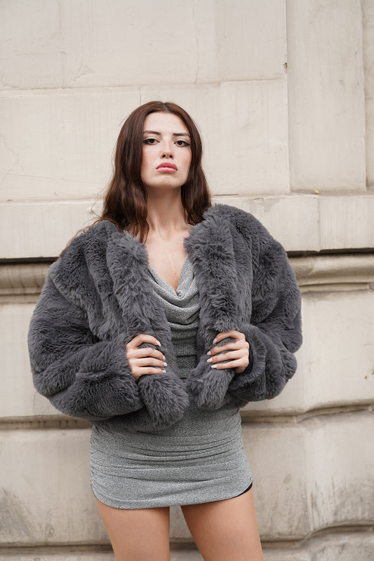 Luxurious Grey Faux Fur Jacket - Chic and Cozy Winter Wear