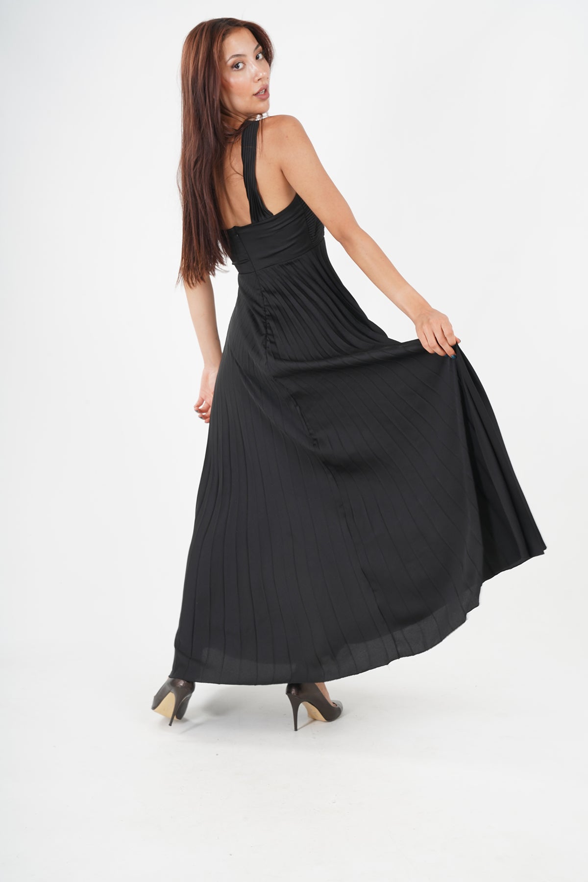 Elegant Black Pleated Maxi Dress - Sleeveless & Cinched Waist