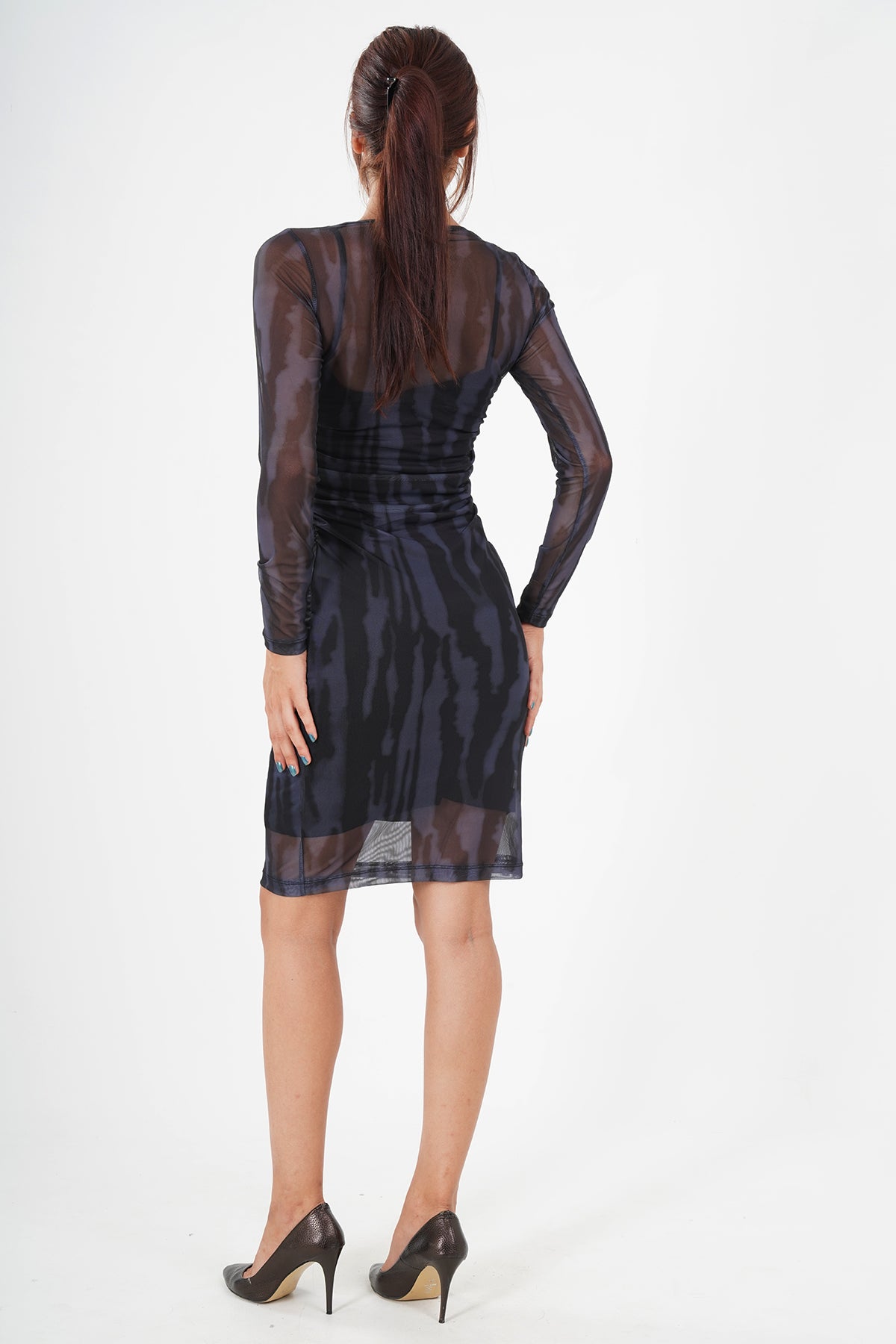 Elegant Sheer-Sleeved Camouflage Patterned Knee-Length Dress