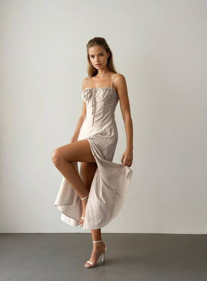 Bej Yüksek Yırtmaçlı Korse Detaylı Elbise - Modaludo