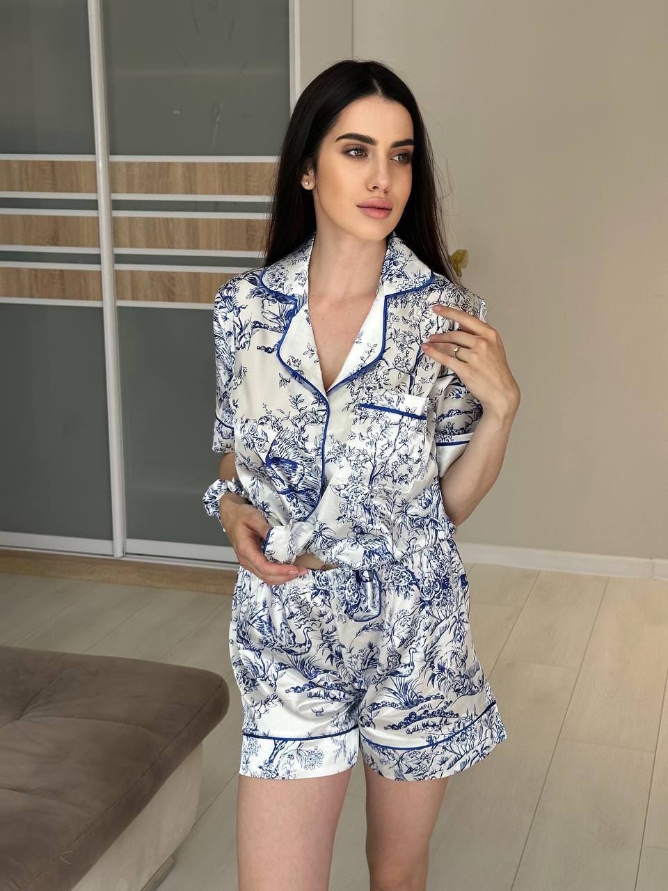 Beyaz Mavi Desenli Saten Pijama Takımı - Modaludo