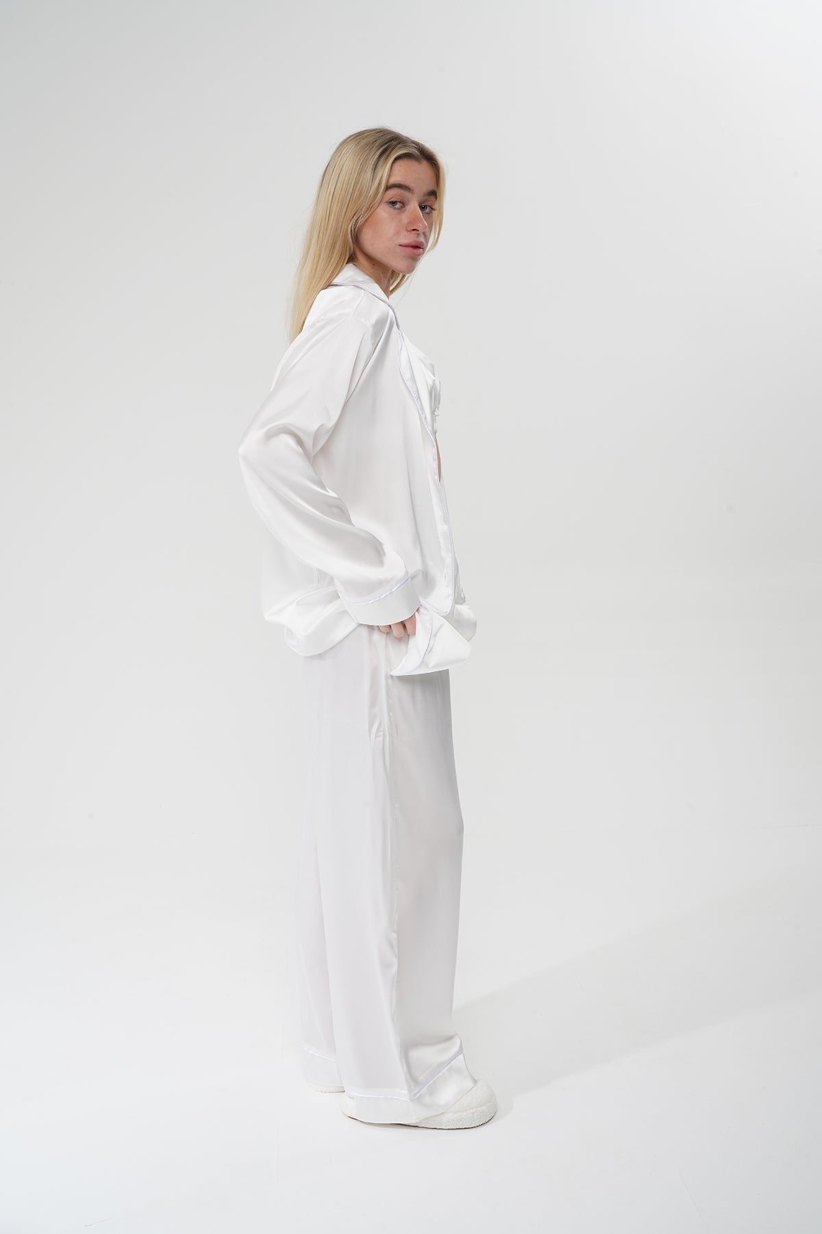 Beyaz Üçlü Saten Pijama Takımı | COCOLARSİ - Modaludo