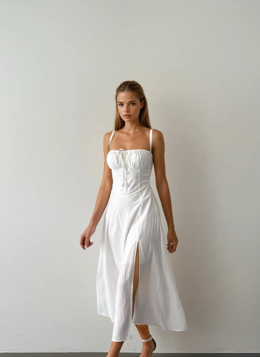 Beyaz Yüksek Yırtmaçlı Korse Detaylı Elbise - Modaludo