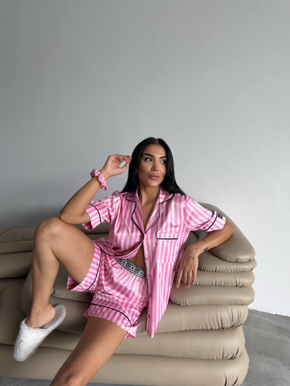 Çizgili Pembe Saten Pijama Takımı - Modaludo