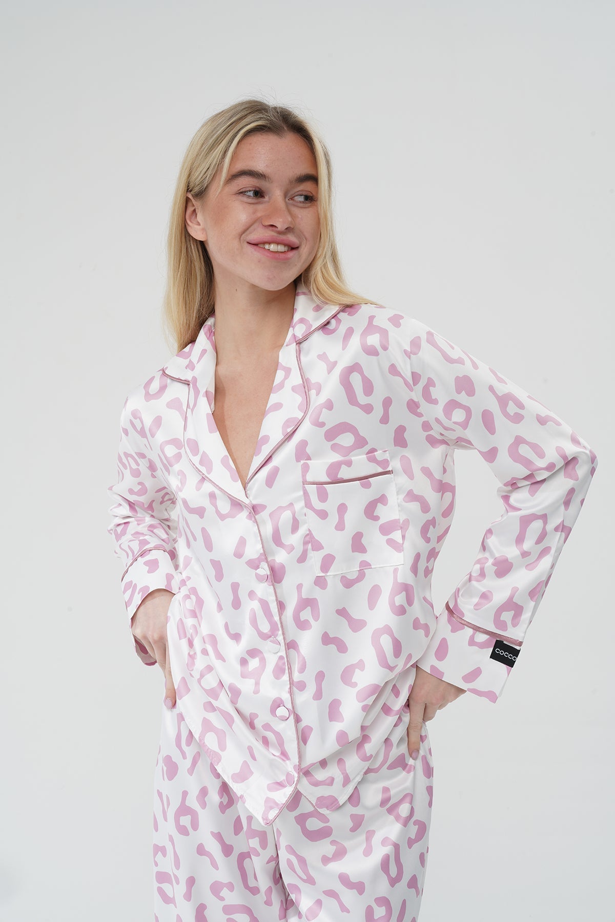 Desenli Beyaz Saten Pijama Takımı | COCOLARSİ - Modaludo