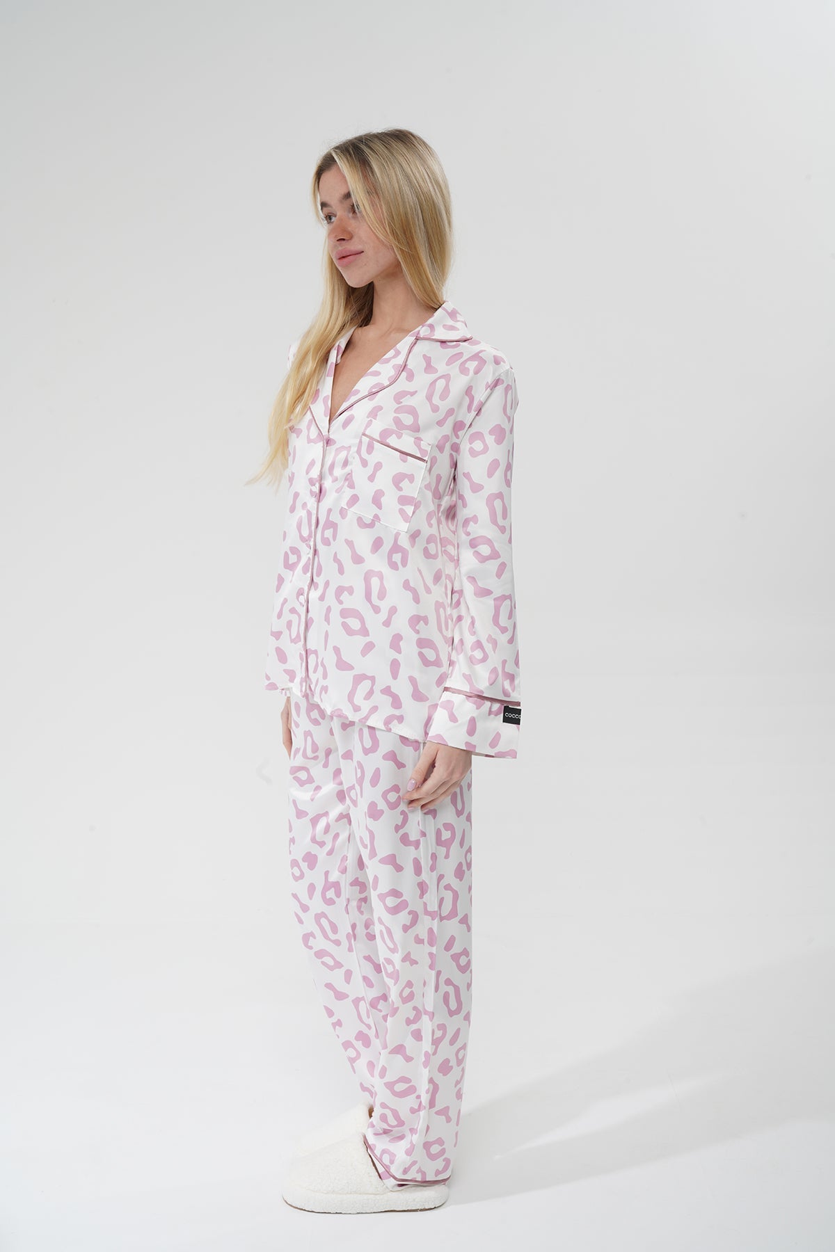 Desenli Beyaz Saten Pijama Takımı | COCOLARSİ - Modaludo