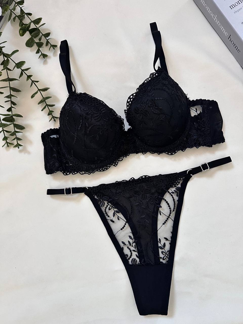 Destekli Siyah Brode Takım - Modaludo