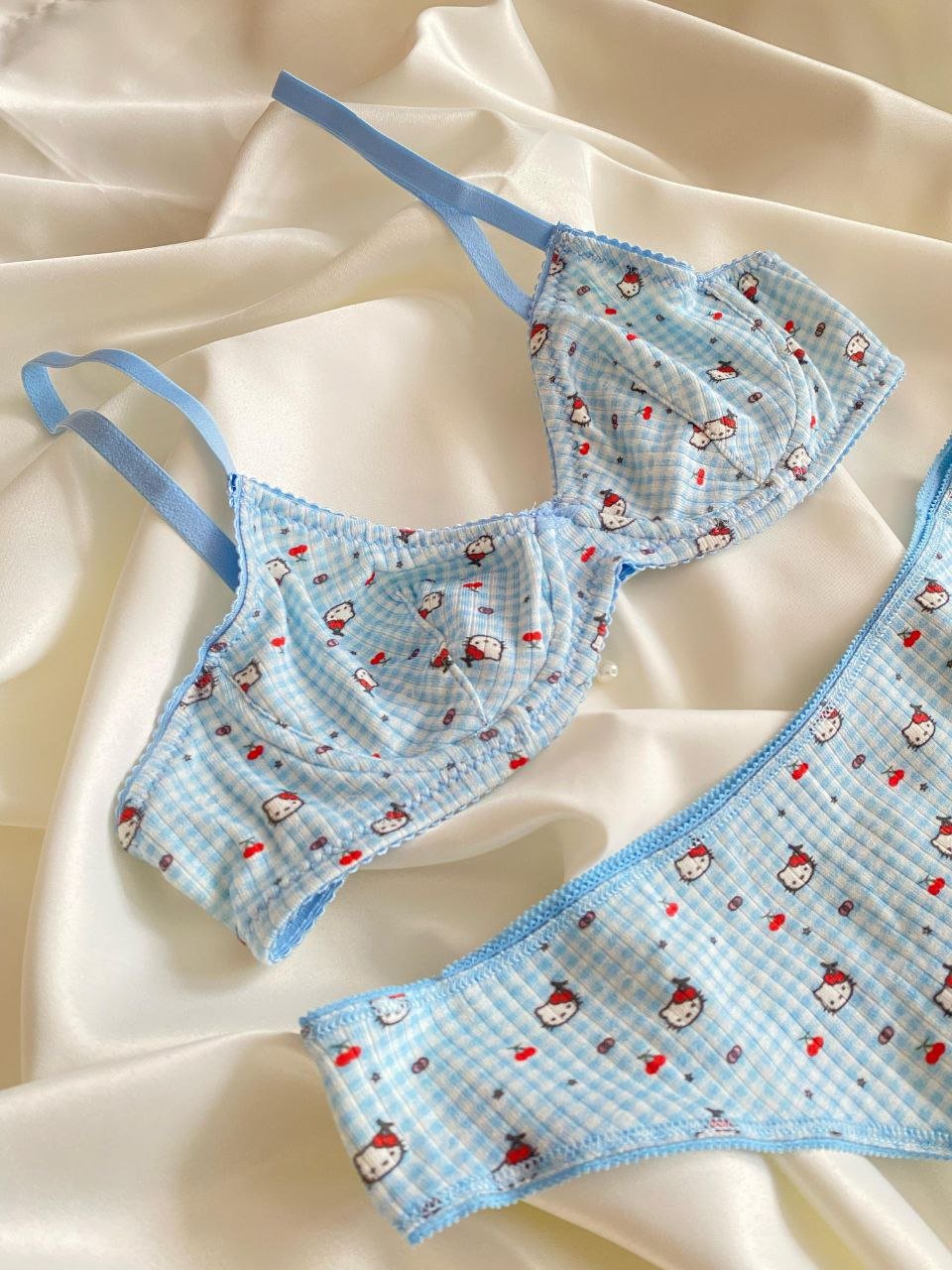 Hello Kitty Çamaşır Takım - Modaludo