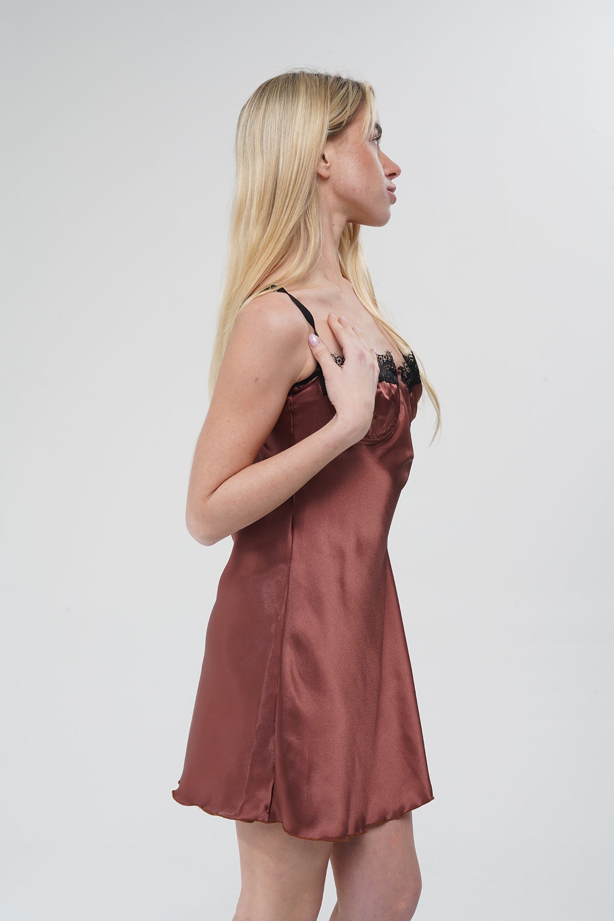 Kahverengi Saten Gecelik - Modaludo