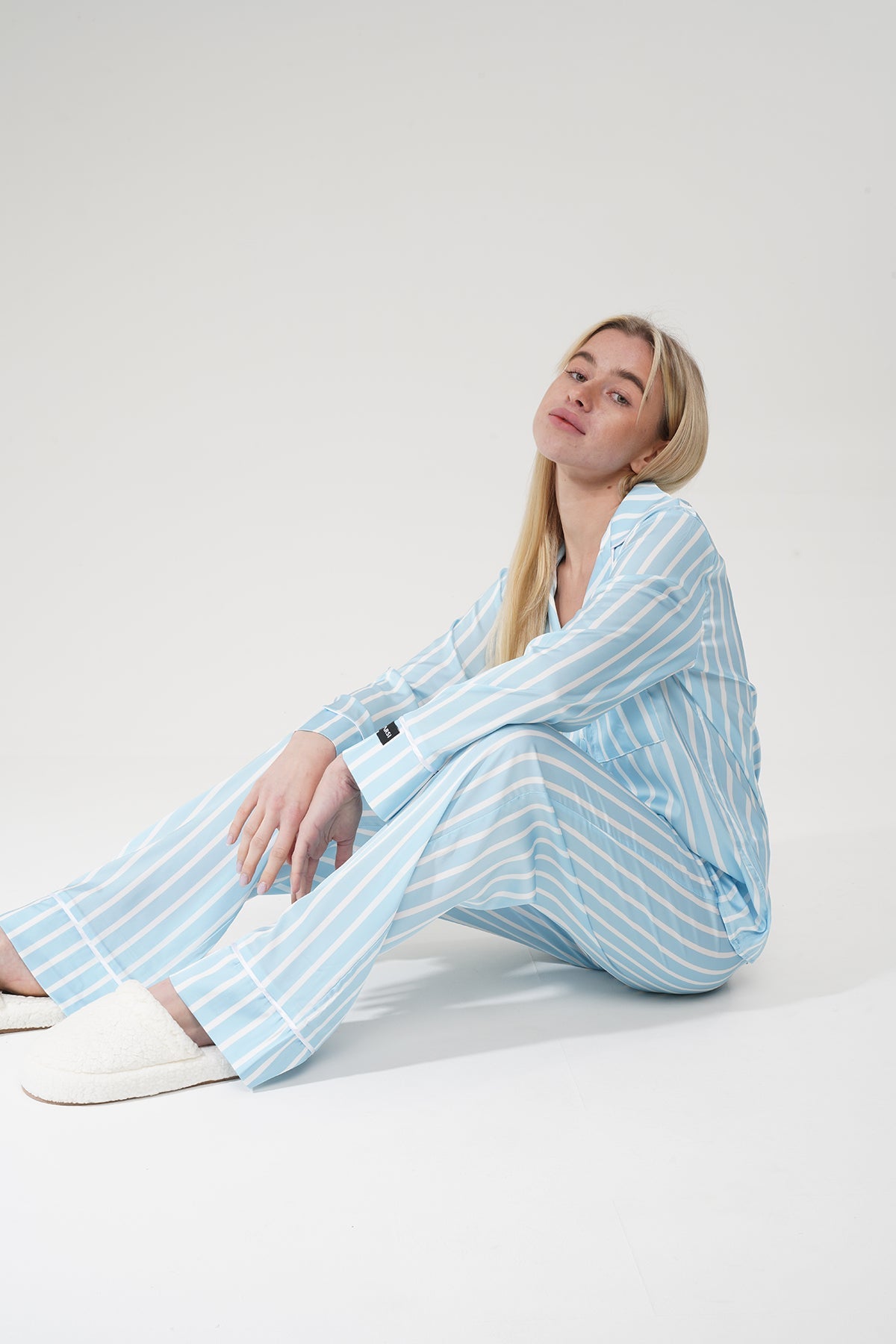 Mavi Çizgili Saten Pijama Takımı| COCOLARSİ - Modaludo