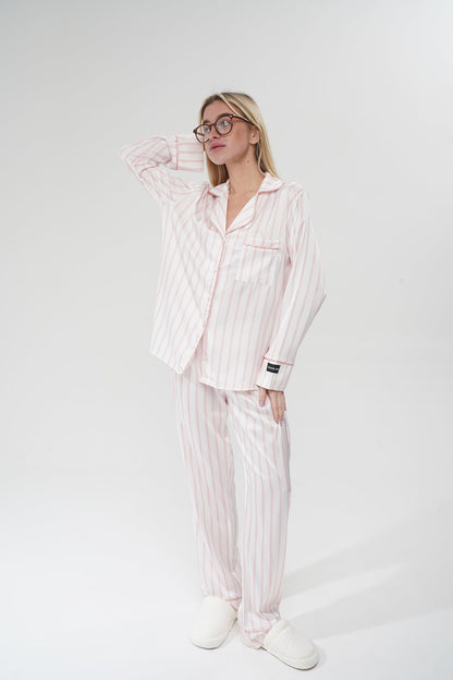 Pembe Çizgili Beyaz Saten Pijama Takımı | COCOLARSİ - Modaludo