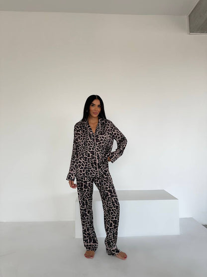 Leopar Desenli Saten Pijama Takımı