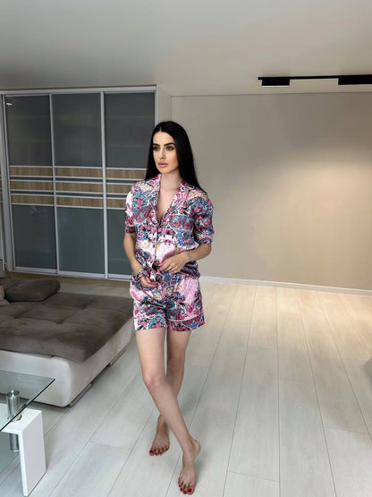 Renkli Çiçek Desenli Saten Pijama Takımı - Modaludo