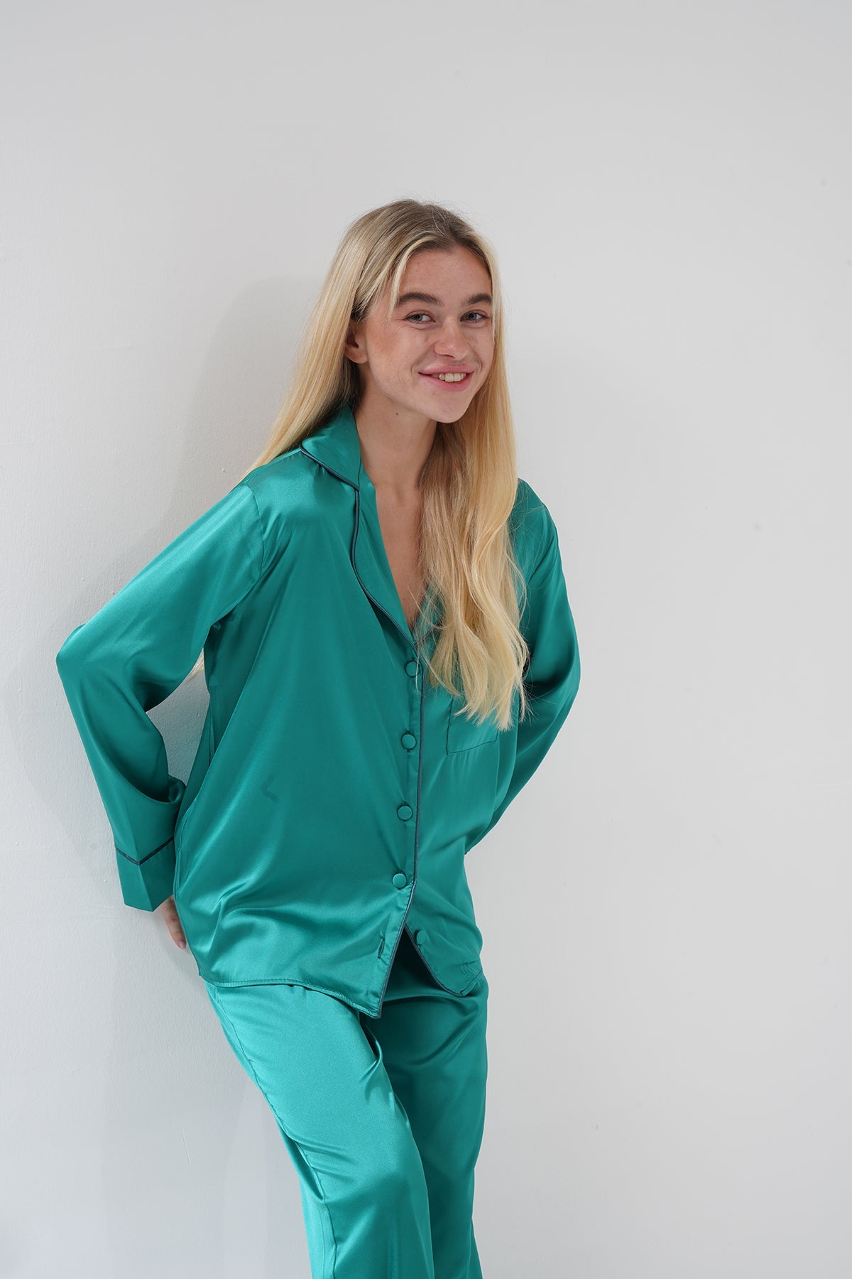 Yeşil Saten Pijama Takımı | COCOLARSİ - Modaludo