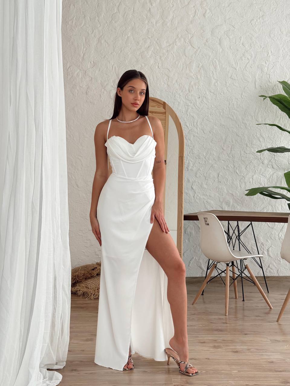 Zarafetin Büyüsü Beyaz Elbise - Modaludo