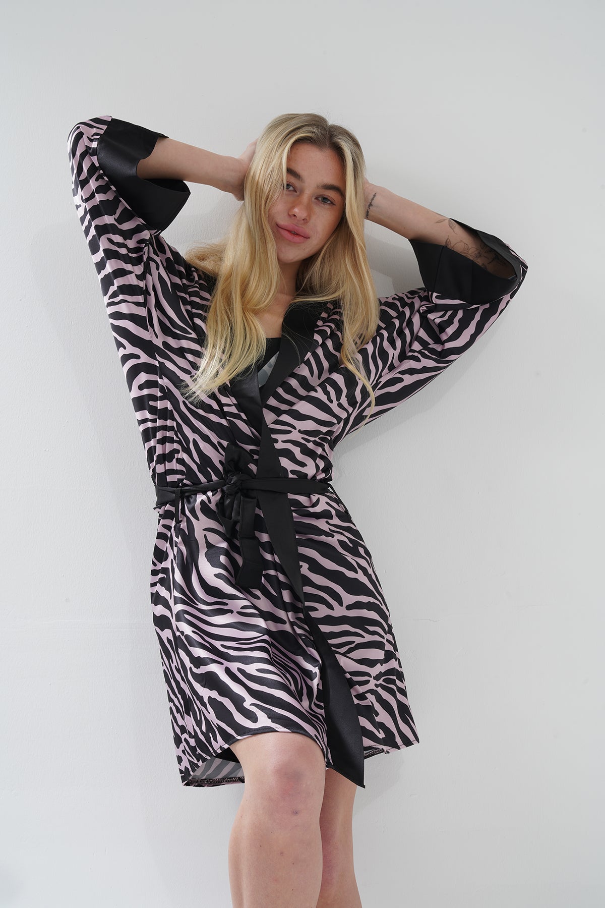 Zebra Desenli Gecelik & Sabahlık | COCOLARSİ - Modaludo